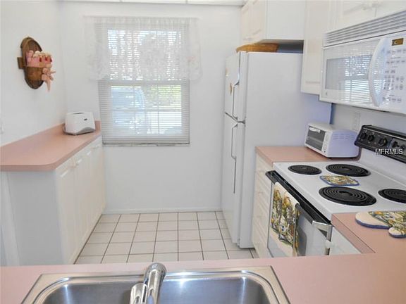 4th image of 2465 Northside Dr APT 404
