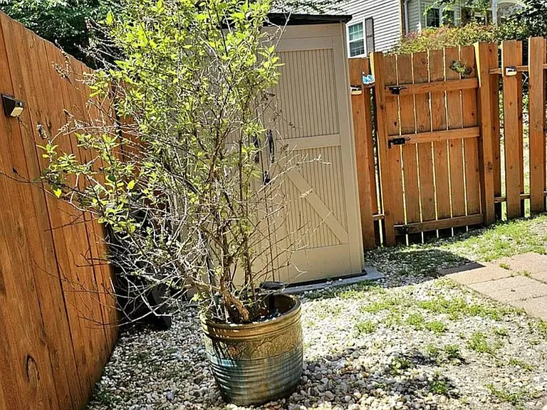 15110 Catalpa Ct — Photo 30