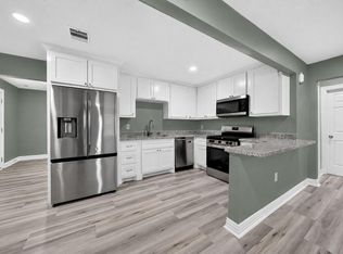 5955 Bellfort St, Houston, TX 77033