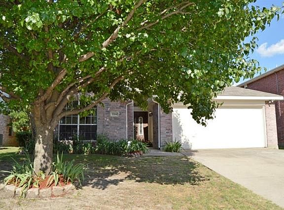 2nd image of 2204 Wisteria Way
