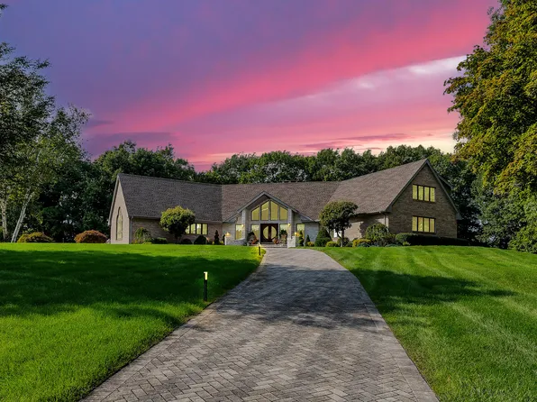 14 Laureate Drive, Middletown, CT 06457