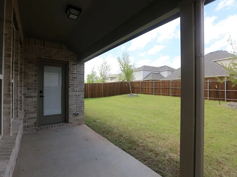3412 Marginal Dr — Photo 32