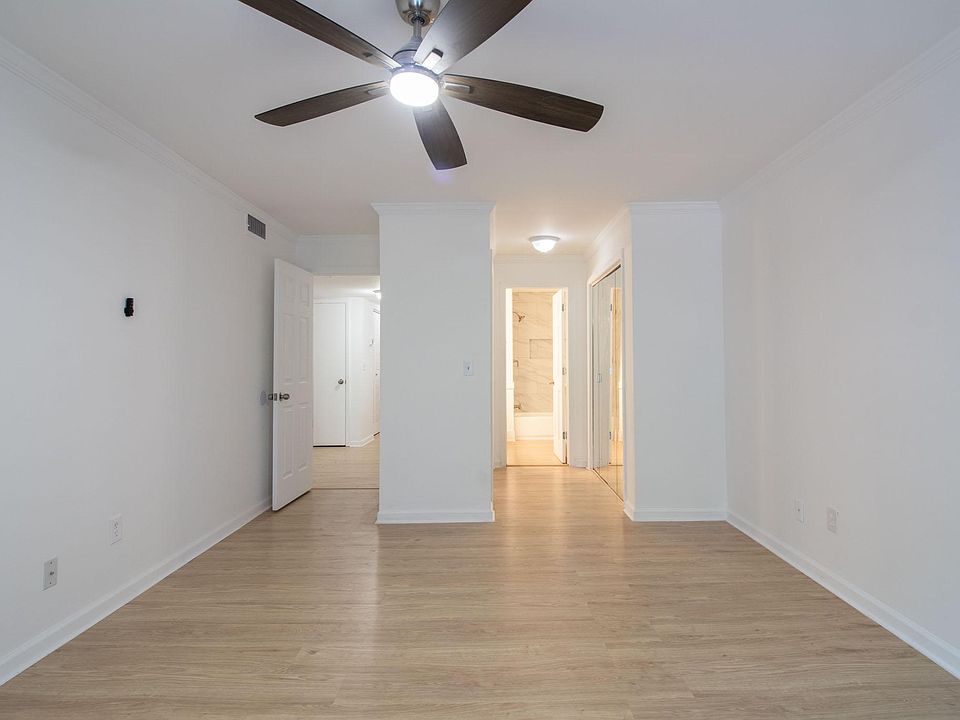 1st image of 68 Fair Haven Way SE #68