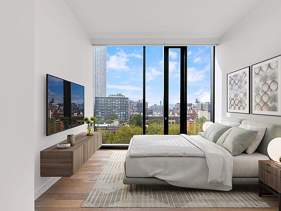 5th image of 21-30 44th Dr Penthouse H