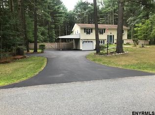3 Cedar Ln, Gansevoort, NY 12831