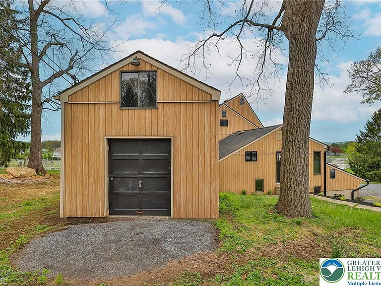 4410 Circle Dr — Photo 11