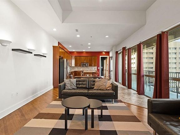 4th image of 600 E Admiral Blvd #1905