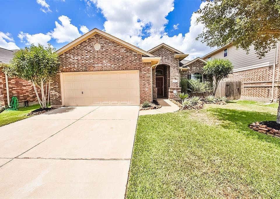1st image of 21526 Palaramo Ct