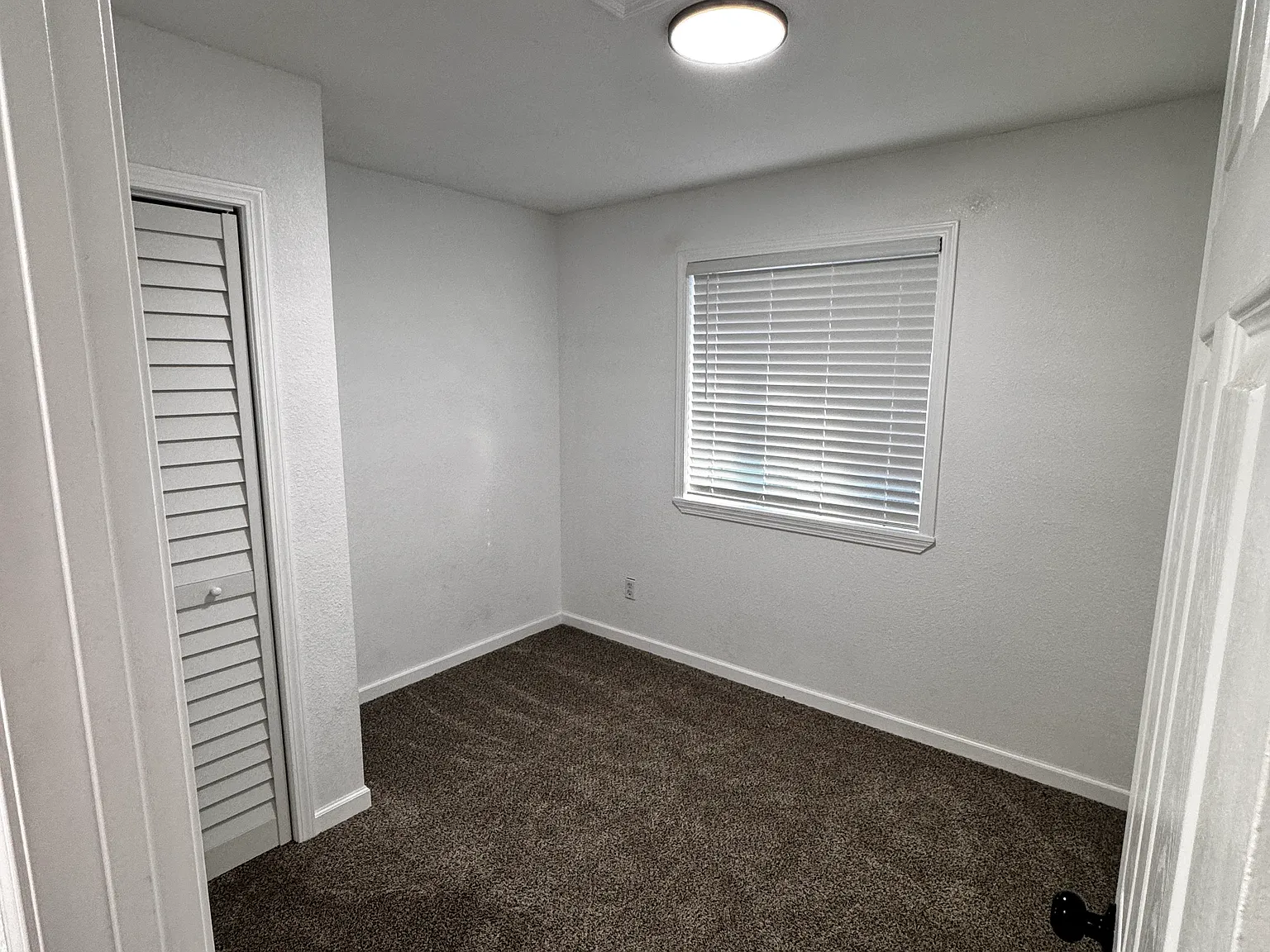 418 Pine Way — Photo 3