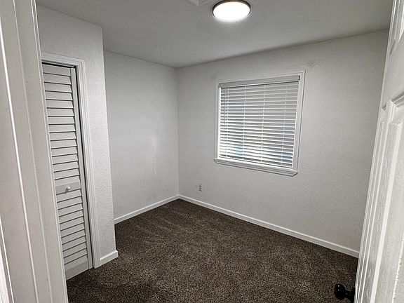 3rd image of 418 Pine Way