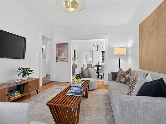 3rd image of 83 Glen Rd #2