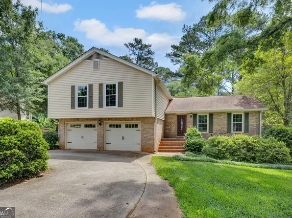 2416 Fieldstone Dr SE, Conyers, GA 30013