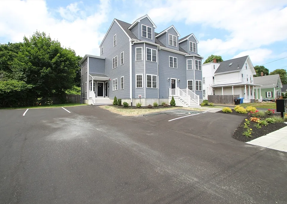 316 Commercial St #2A