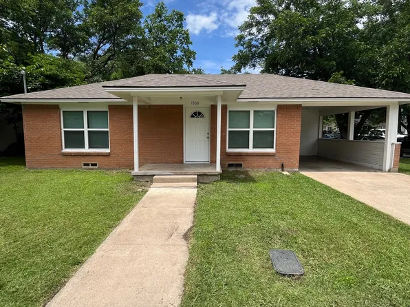 1300 S Madison St, Kaufman, TX 75142