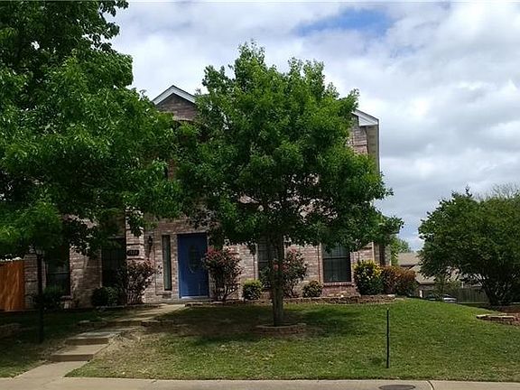 3rd image of 1520 Mockingbird Ln