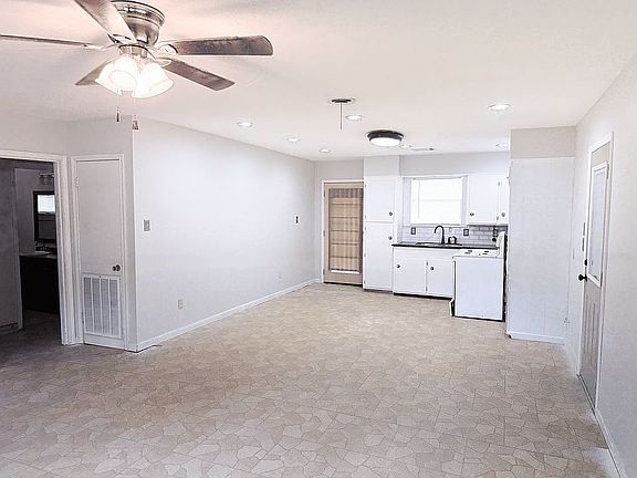 4th image of 5341 North St