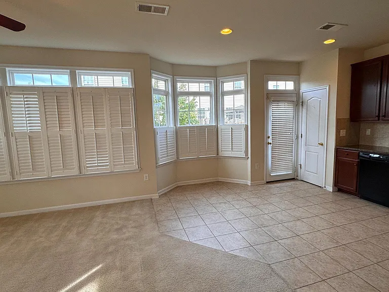 110 Gate Stone Ln — Photo 8