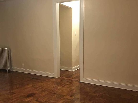 5th image of 144 E 208th St APT 4D