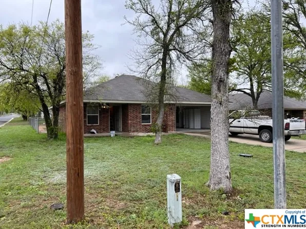 901 E Avenue C, Lampasas, TX 76550