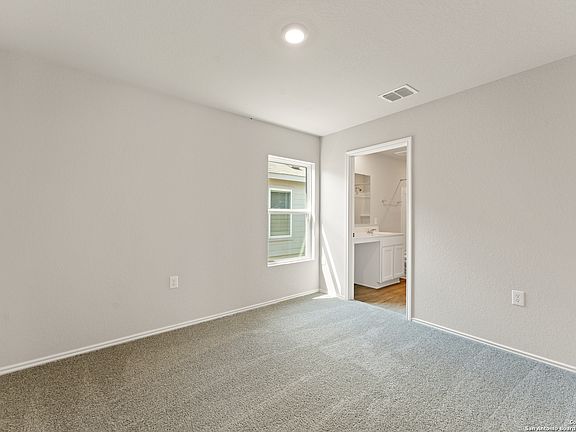 5th image of 1426 Outrigger Way