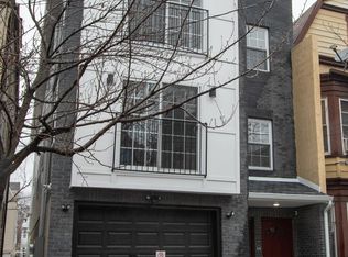 198 3rd St #1, Newark, NJ 07107