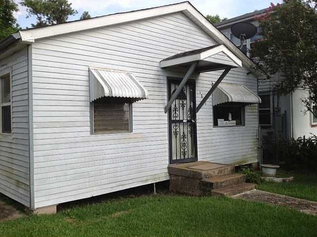 2nd image of 1001 S Bengal Rd