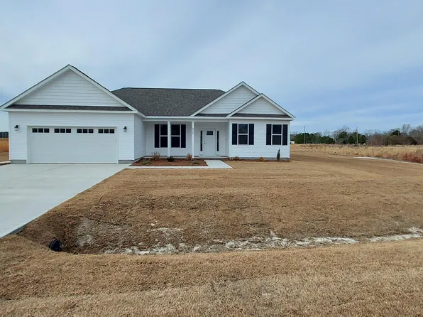 639 Bright Harvest Drive, Maysville, NC 28555