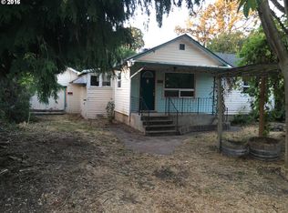 121 Oakleigh Ln, Eugene, OR 97404