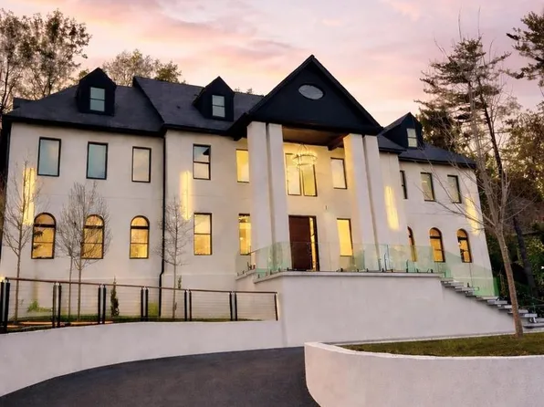 1124 Savile Ln, Mc Lean, VA 22101