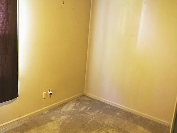 4th image of 755 Circle Dr