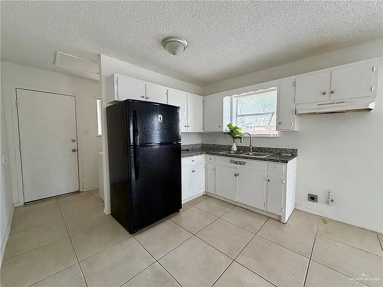301 S Raul Longoria Rd — Photo 4