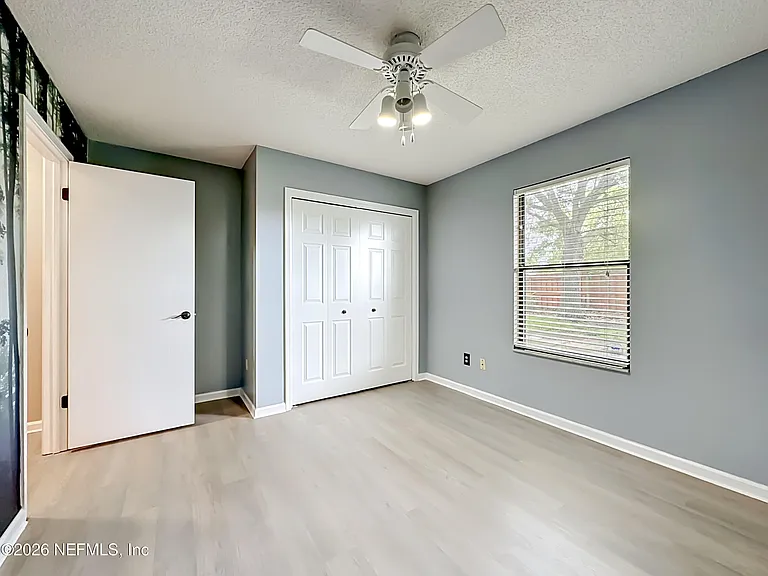 341 Hickory Hollow Dr N — Photo 16