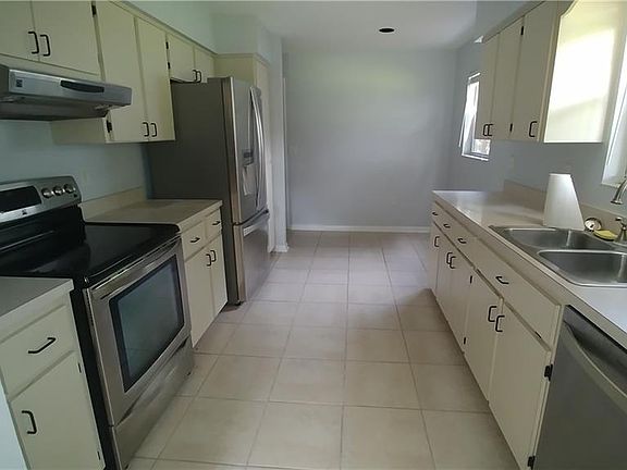 2nd image of 1030 Scotch Pine Ct