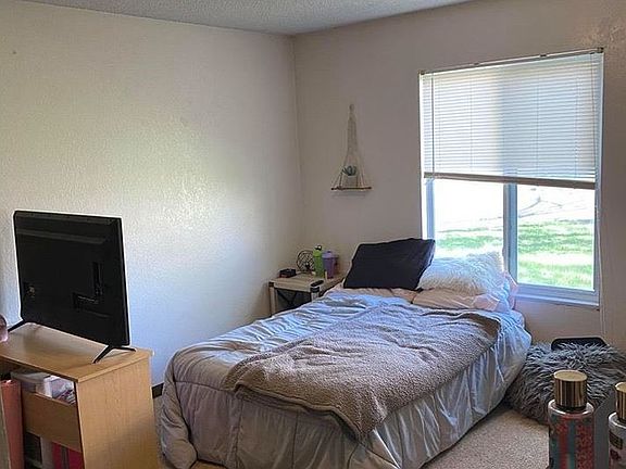 4th image of 122 Bunting Ln #140