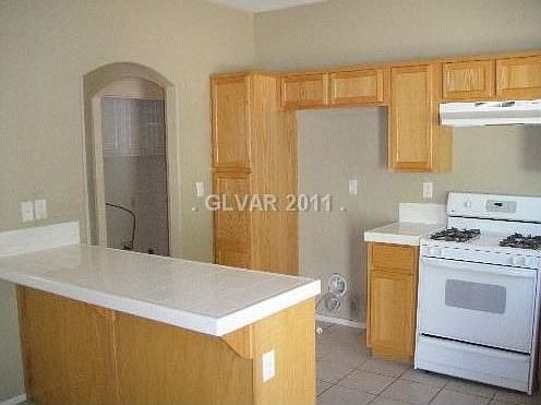 3rd image of 886 Dancing Vines Ave