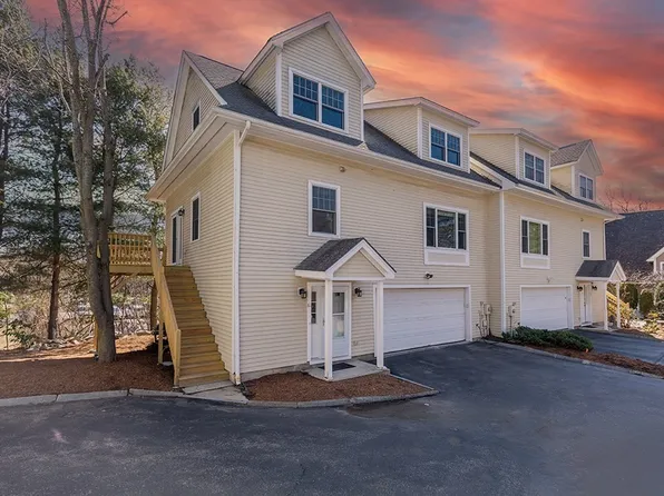 81 Beecher Pl Unit 81, Newton Center, MA 02459
