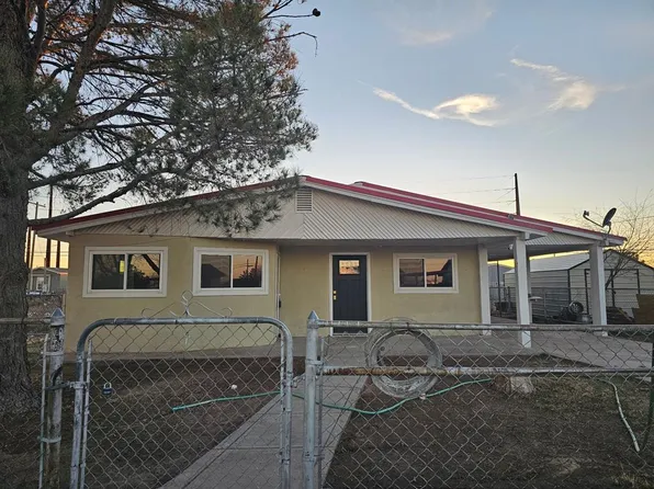 319 N Oak St, Pecos, TX 79772