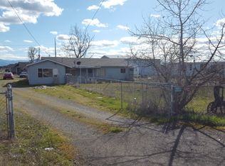 2824 Avenue A, White City, OR 97503