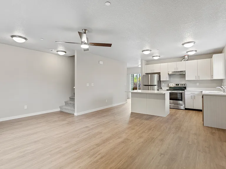 2840 19th Ave #7 — Photo 8