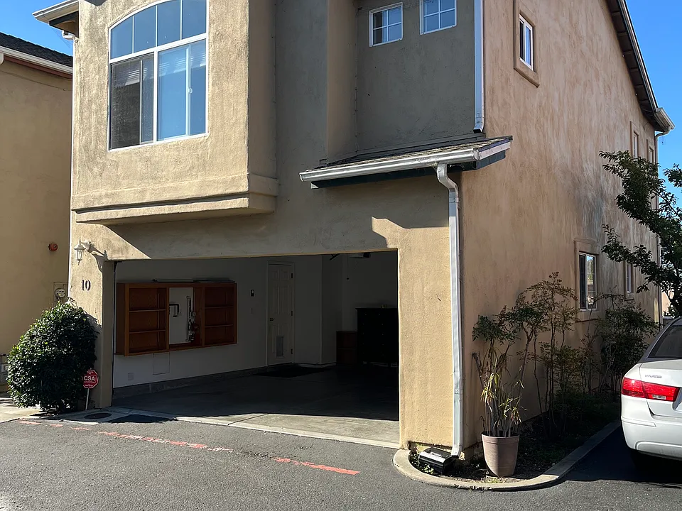 3051 Augusta St #10
