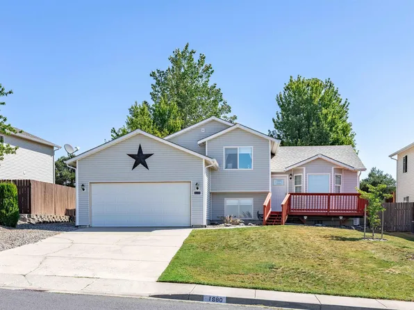 1980 NW Canyon View Dr, Pullman, WA 99163