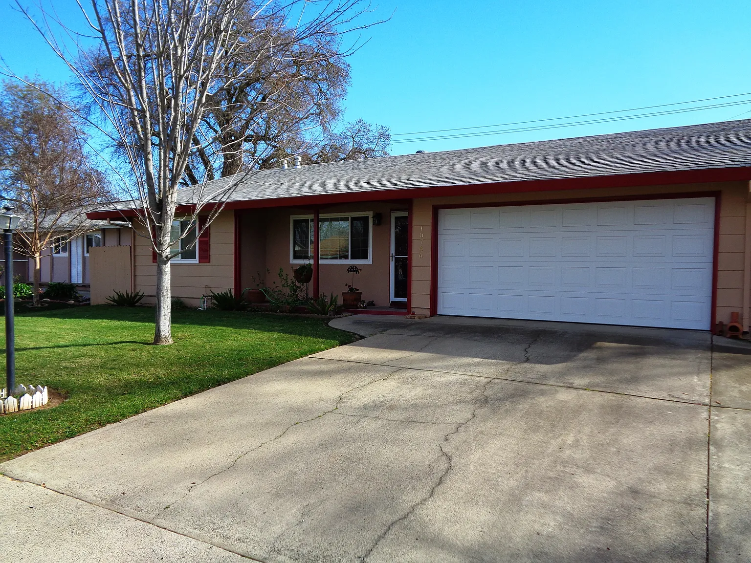 10766 Oakton Way photo 1