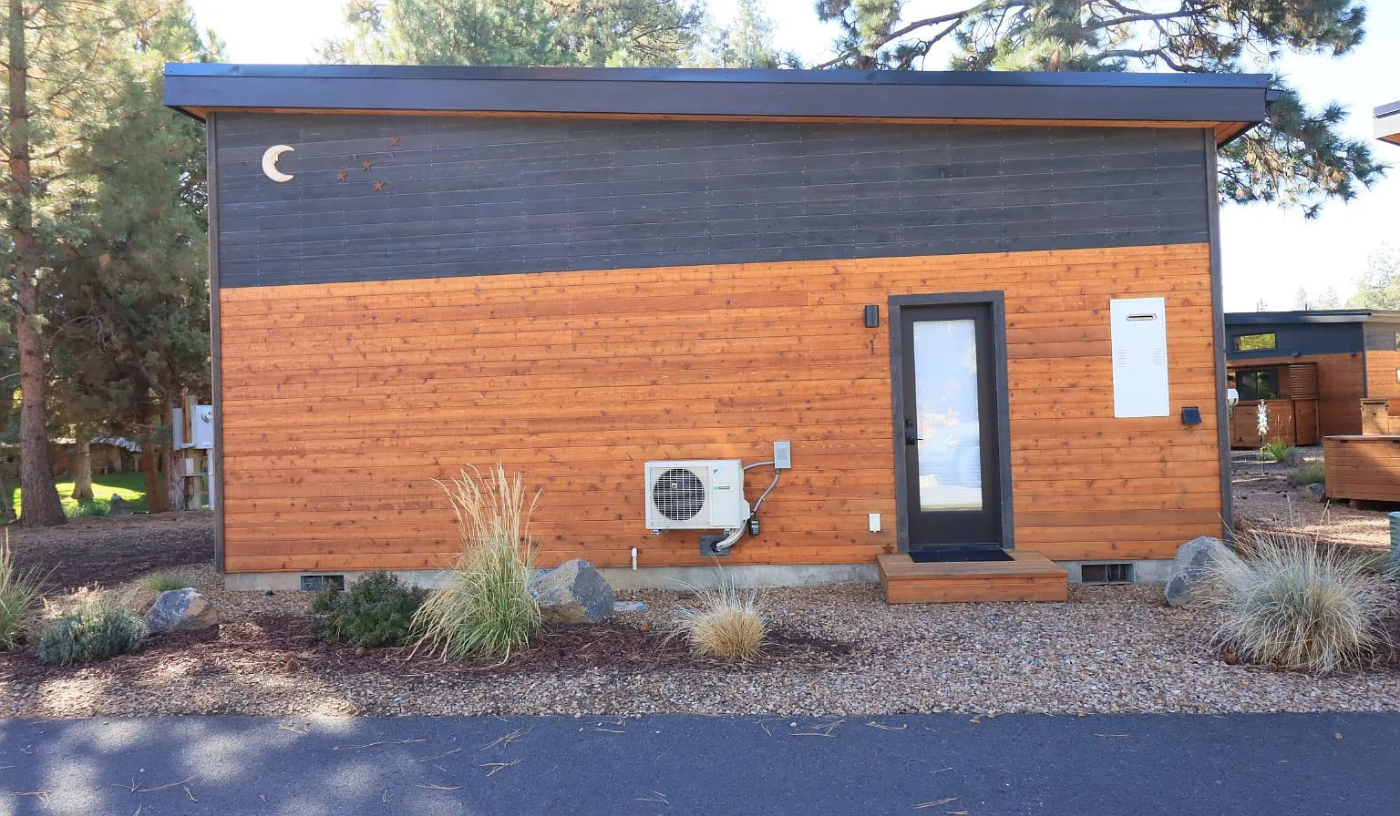 1 bed, 1.0 bath, $1,750 — Photo 2