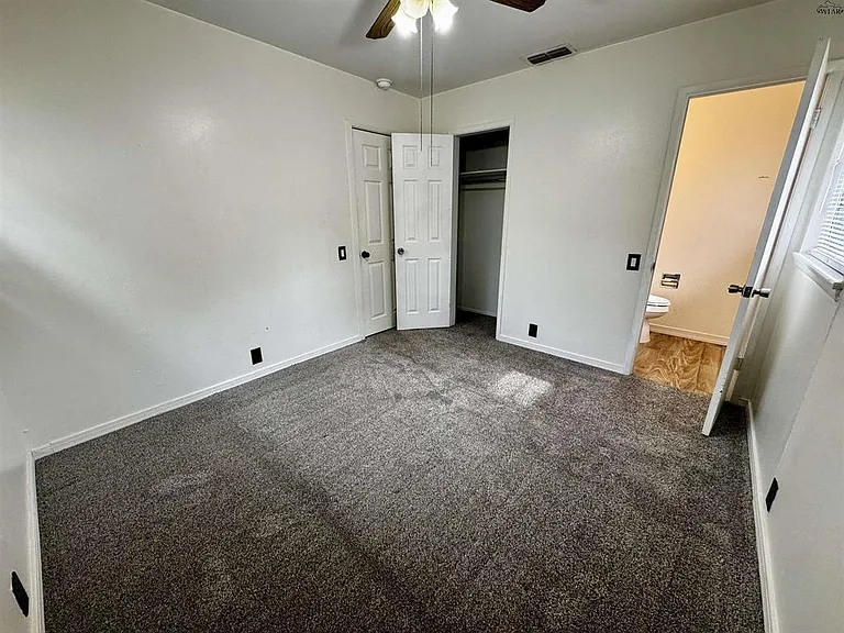 1504 Red Fox Rd — Photo 12