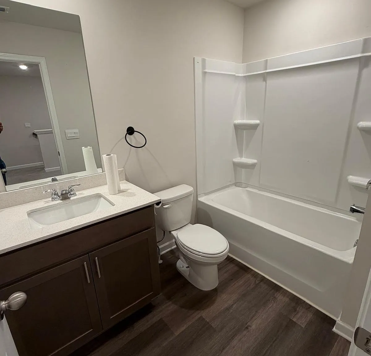 3 bed, 1188 sqft, $2,395 — Photo 2