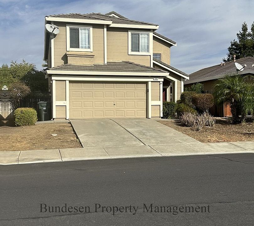 1st image of 585 Edenderry Dr