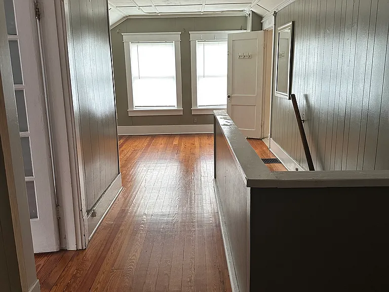 1605 Villa Pl — Photo 9