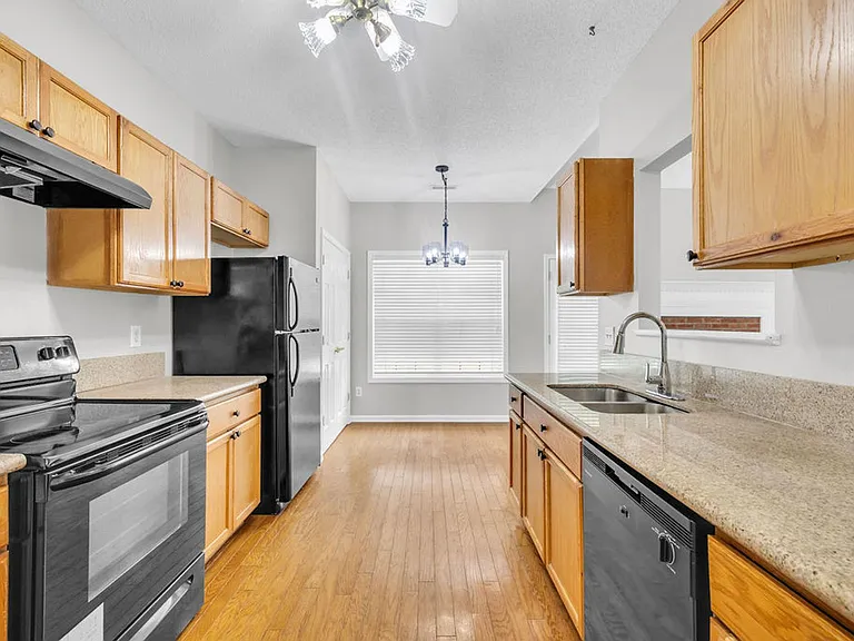 6549 Wellesley Dr — Photo 6