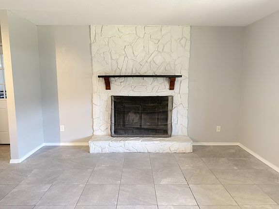4th image of 8911 Fullham Ct