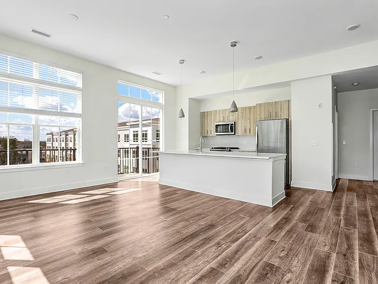 Inwood at Renaissance Square — Photo 25